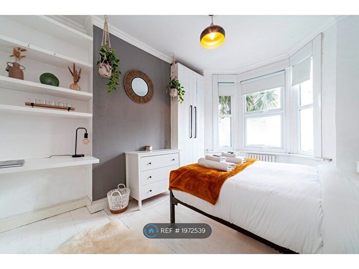 2 Bedroom Flat To Rent In Adley Street, London, E5