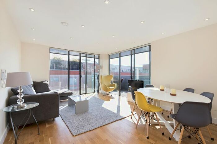3 Bedroom Flat To Rent In Arc House, Maltby Street, London, SE1