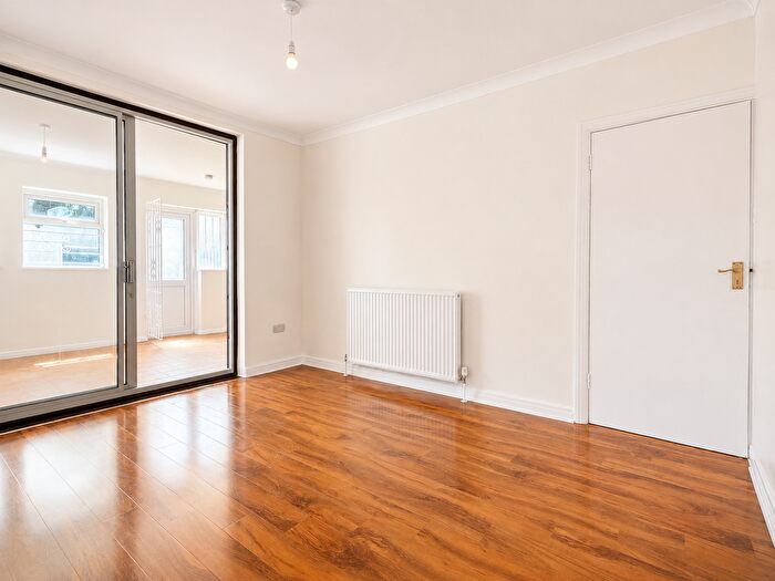 4 Bedroom End Of Terrace House To Rent In Trinity Avenue, Bush Hill Park, EN1