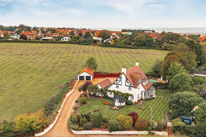 5 Bedroom Detached House For Sale In Mature Family Home A Few Minutes' Walk From The Beach In Old Hunstanton, PE36