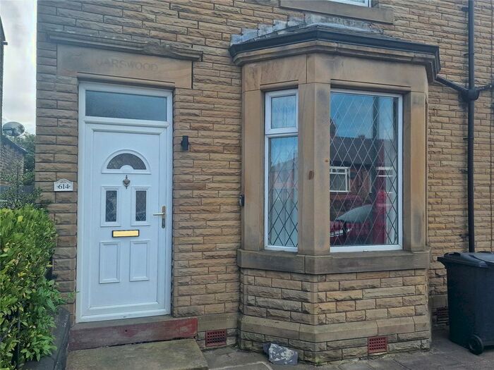 3 Bedroom Semi-Detached House To Rent In Leeds Road, Dewsbury, West Yorkshire, WF12