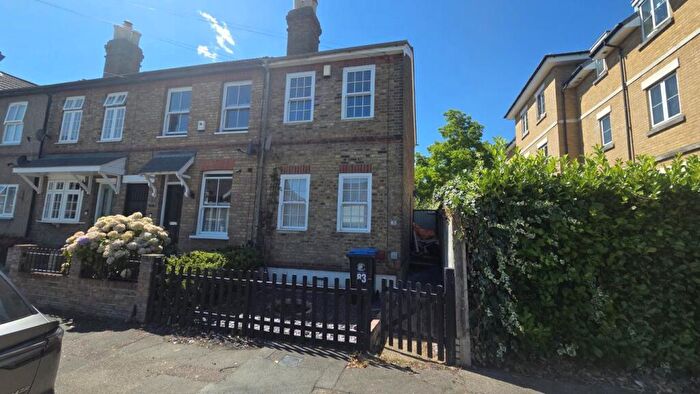 2 Bedroom Cottage To Rent In Buckhurst Hill, IG9