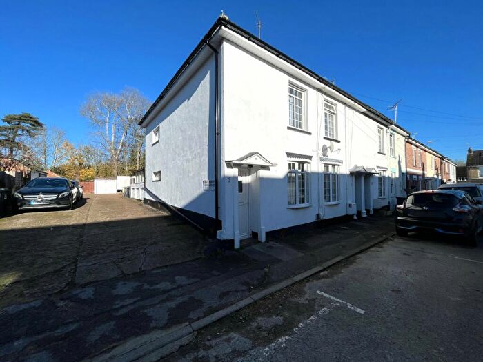 2 Bedroom House To Rent In Sultan Road, Emsworth, Hampshire, PO10