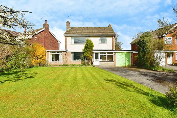 3 Bedroom Detached House For Sale In Pikemere Road, Alsager, Stoke-On-Trent, Cheshire, ST7