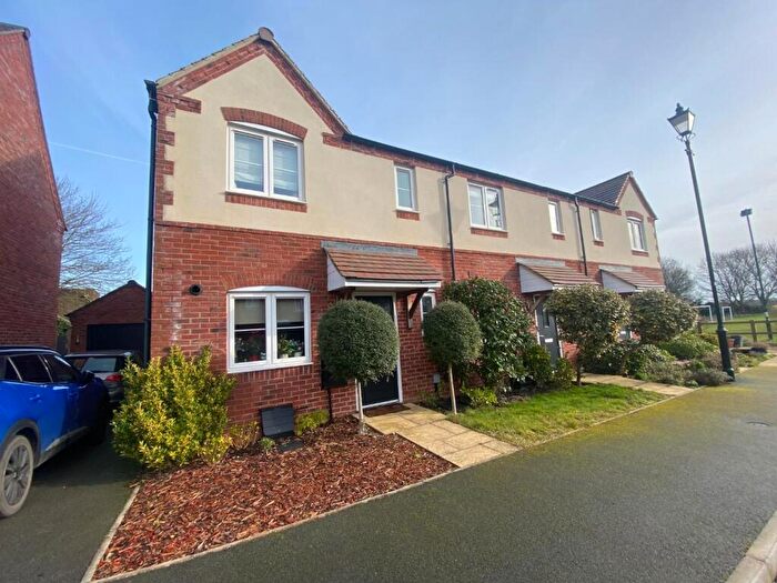 2 Bedroom End Of Terrace House For Sale In Sid Courtney Road, Tiddington, CV37