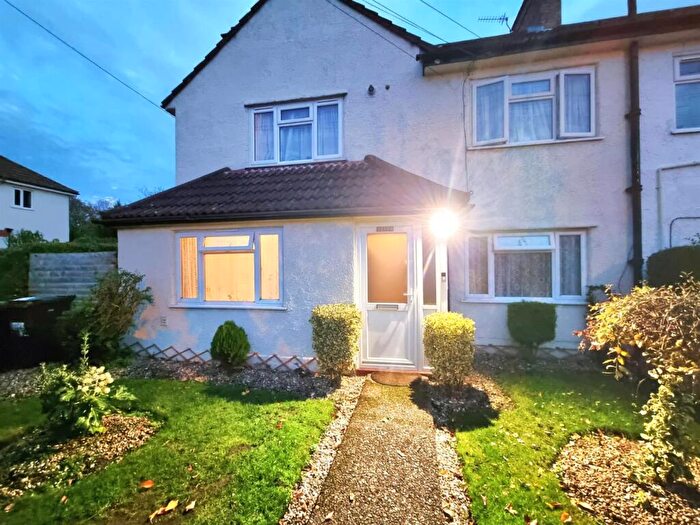 2 Bedroom Maisonette For Sale In Aurelia Road, Croydon, CR0