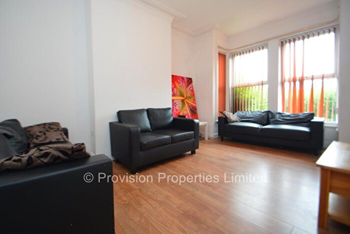 6 Bedroom Terraced House To Rent In Headingley Mount, Leeds, LS6