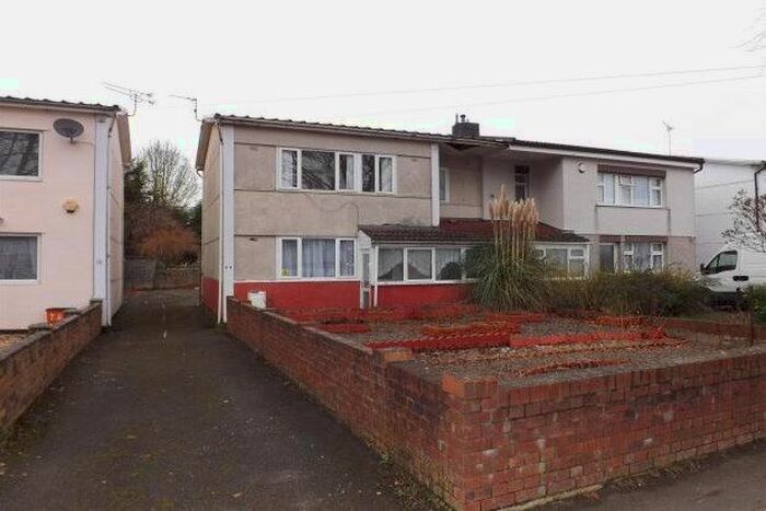 3 Bedroom Property To Rent In Beech Avenue, Swindon SN2