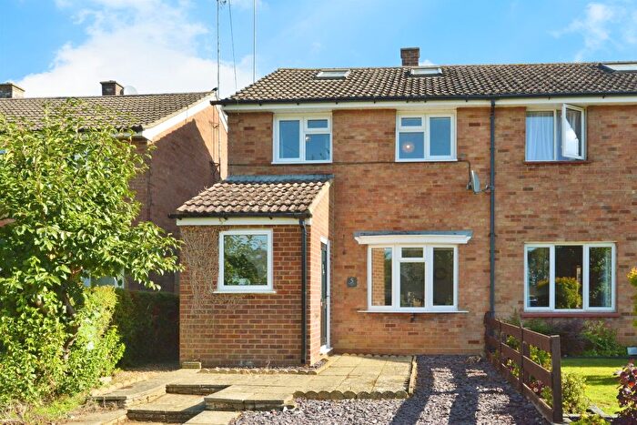 3 Bedroom Semi-Detached House For Sale In Ousebank Way, Stony Stratford, Milton Keynes, MK11