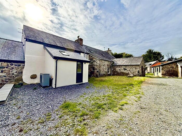 2 Bedroom Cottage To Rent In Rhydyclafdy, Pwllheli, LL53