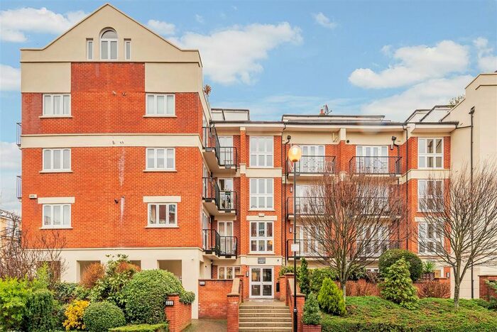 1 Bedroom Flat To Rent In Nicholas Court, Chiswick, W4