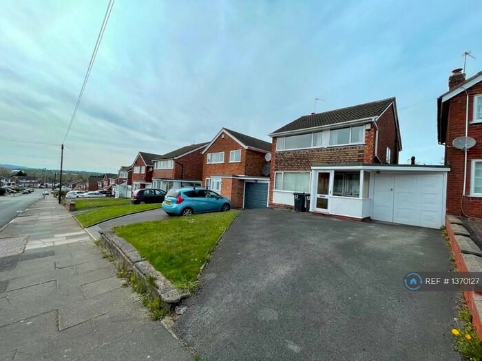 3 Bedroom Detached House To Rent In Listowel Road, Birmingham, B14