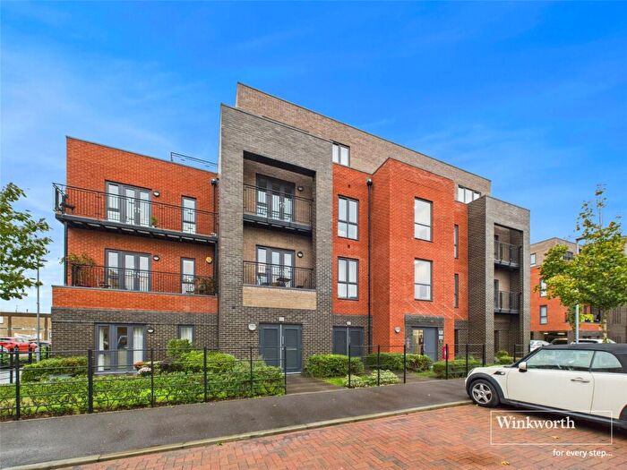 2 Bedroom Apartment For Sale In Nightingale Way, Reading, Berkshire, RG30