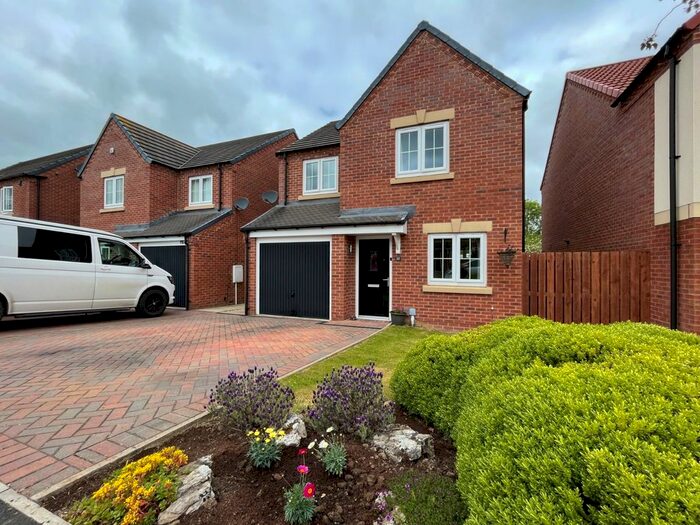 3 Bedroom Detached House For Sale In Bilsdale Gardens, Guisborough, North Yorkshire, TS14