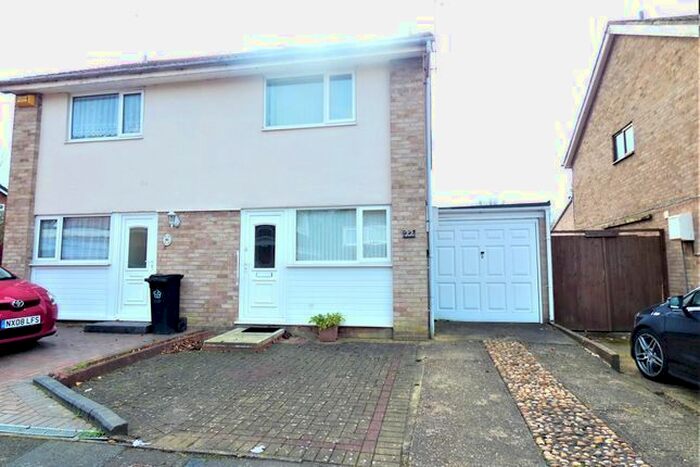 2 Bedroom Semi-Detached House To Rent In Stonehaven Road, Leicester, LE4