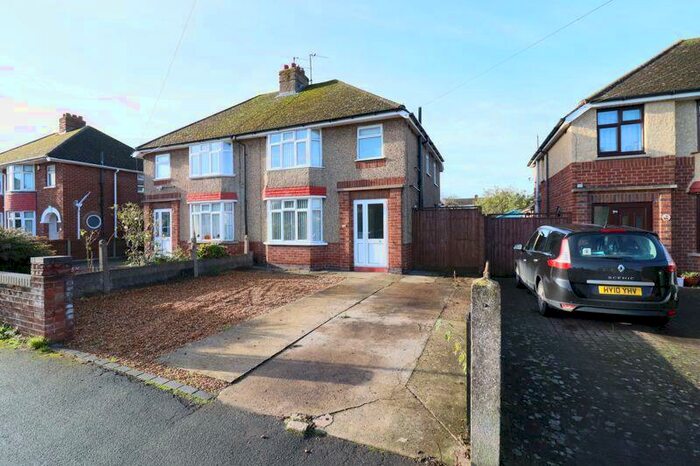 3 Bedroom Semi-Detached House To Rent In Nine Elms Road, Gloucester, GL2