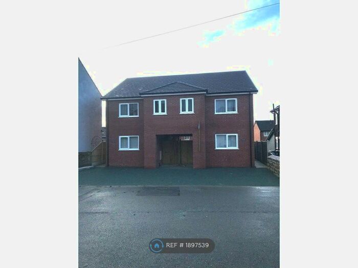 3 Bedroom Semi-Detached House To Rent In Clayton Road, Pentre Broughton, Wrexham, LL11
