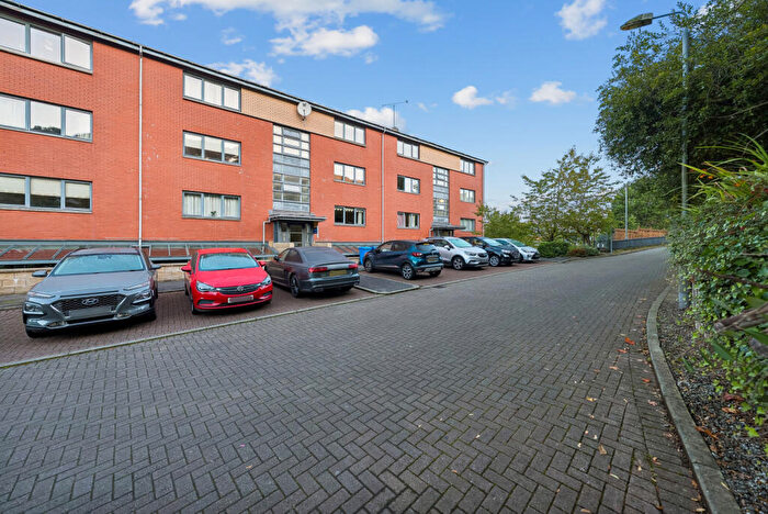 2 Bedroom Flat For Sale In Bellwood Street, Flat, Shawlands, Glasgow, G41