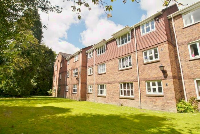 1 Bedroom Flat To Rent In Greenacres, North Parade, Horsham, RH12