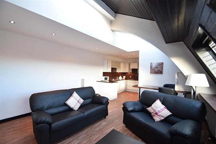 2 Bedroom Flat To Rent In Top Floor, Blenheim House, City Centre, NE1