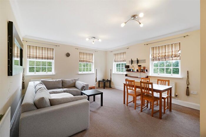 1 Bedroom Flat To Rent In Cottage Close, Harrow-On-The-Hill, Harrow, HA2
