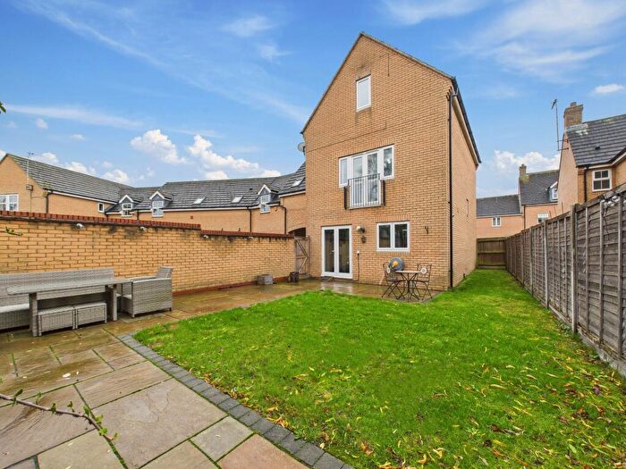 4 Bedroom Town House For Sale In Shackleton Way, Yaxley, PE7