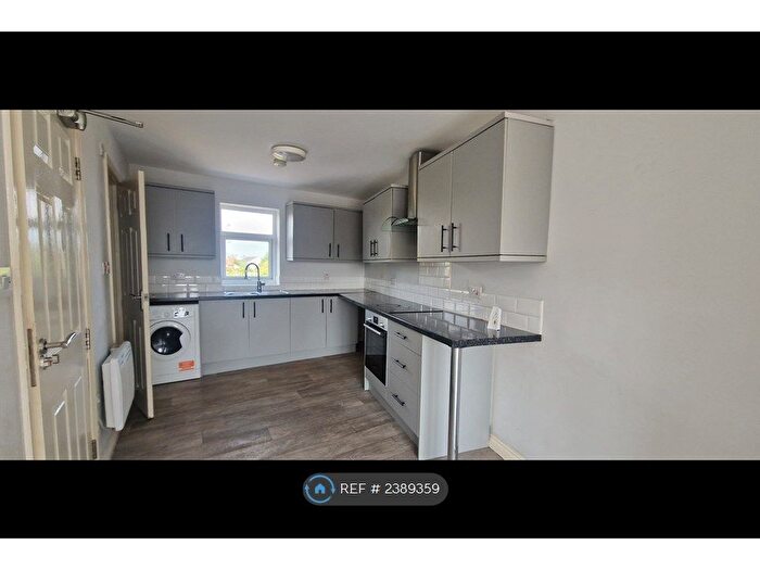 1 Bedroom Flat To Rent In Bungalow Road, Edlington, Doncaster, DN12