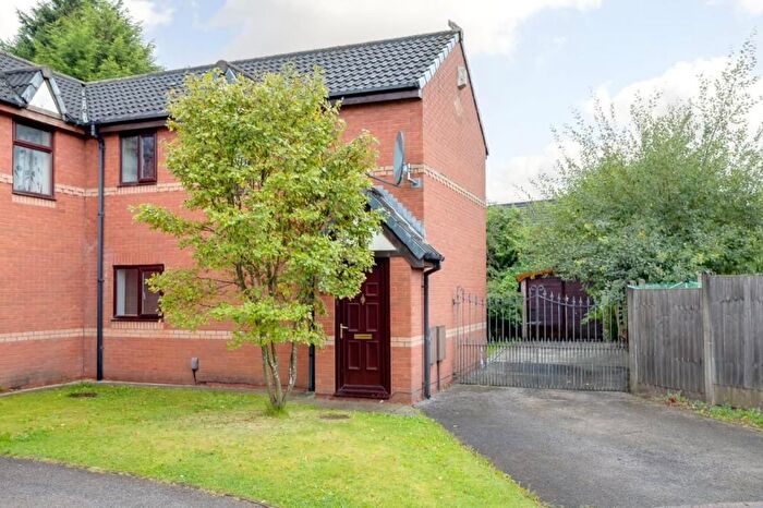 2 Bedroom Semi-Detached House To Rent In Roach Green, Wigan, WN1