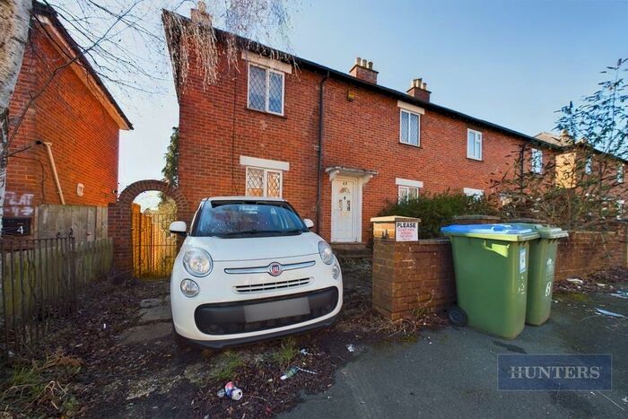 3 Bedroom Semi-Detached House To Rent In Broadlands Road, Southampton, SO17