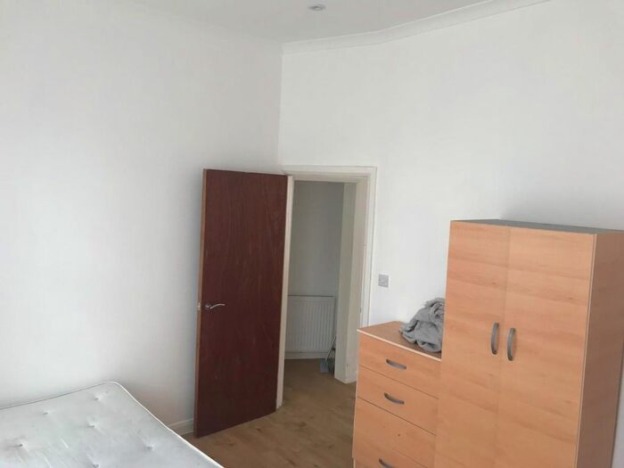 2 Bedroom Flat To Rent In Atherton Road, First Floor, London, E7