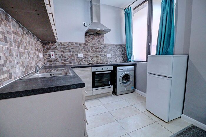 1 Bedroom Flat To Rent In Priory Road, High Wycombe, Buckinghamshire, HP13