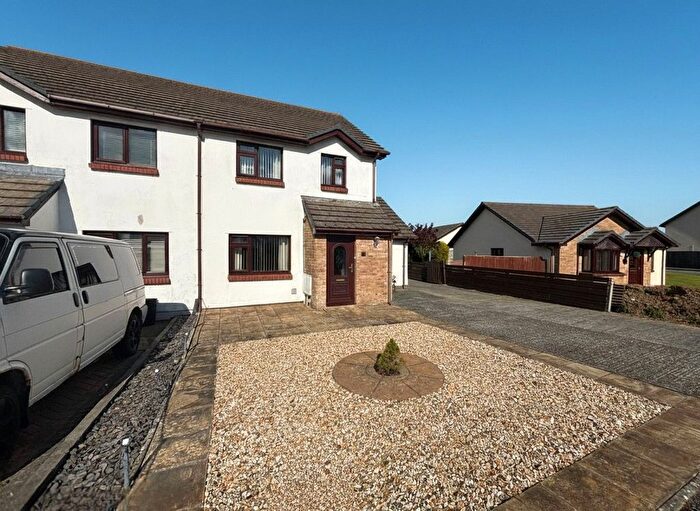3 Bedroom Semi-Detached House For Sale In Hermitage Grove, Haverfordwest, Pembrokeshire, SA61