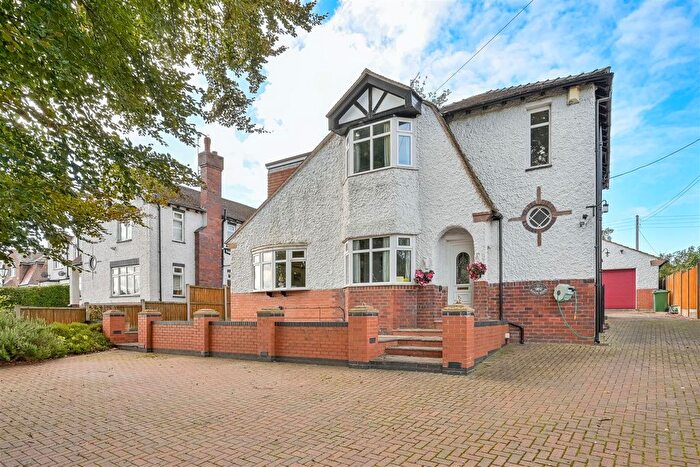 3 Bedroom Detached House For Sale In Meaford Road, Barlaston, Staffordshire, ST12