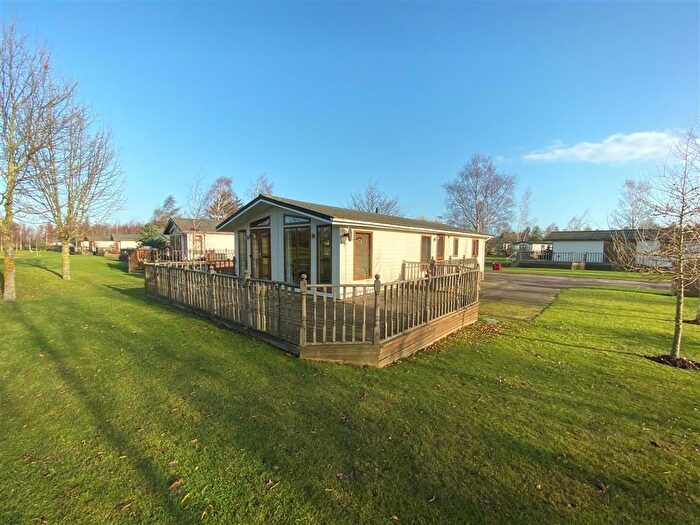 2 Bedroom Mobile/park Home To Rent In Kirkgate, Tydd St. Giles, Wisbech, PE13