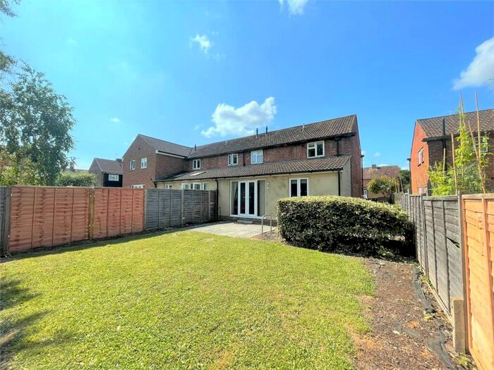 7 Bedroom End Of Terrace House To Rent In Broomfield, Guildford, Surrey, GU2