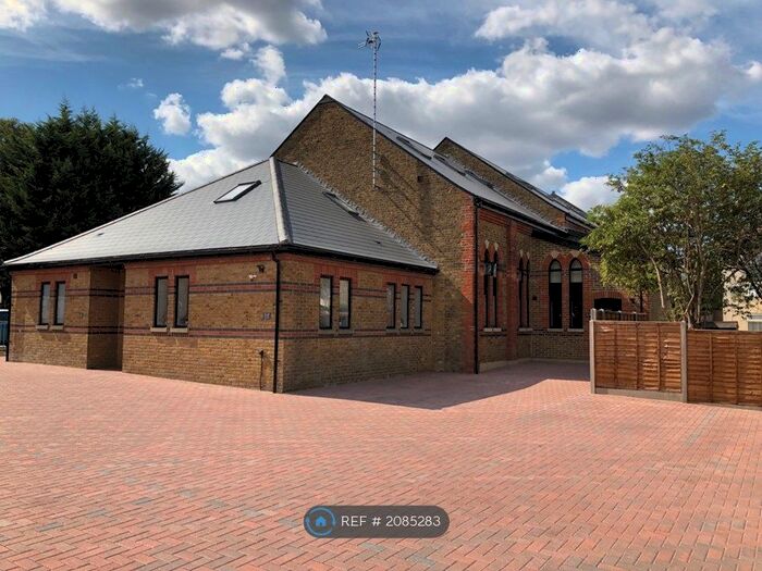 2 Bedroom Maisonette To Rent In Old Church House, Rainham, Gillingham, ME8