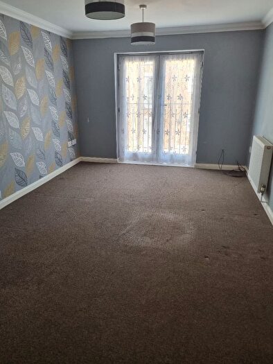 2 Bedroom Flat To Rent In Victoria Road, Ramsgate, CT11