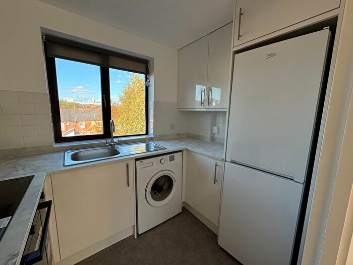 1 Bedroom Flat To Rent In St. Pauls Court, Reading, RG1