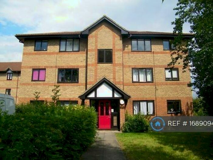 1 Bedroom Flat To Rent In Dalrymple Close, London, N14