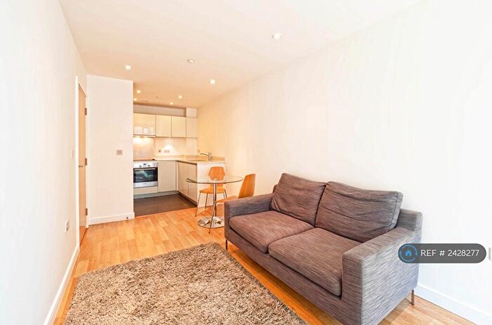1 Bedroom Flat To Rent In Residence Tower, London, N4
