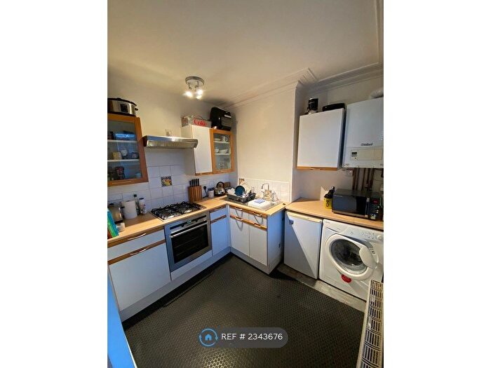 1 Bedroom Flat To Rent In Union Road, Exeter, EX4