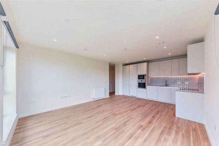 3 Bedroom Flat To Rent In Lyons Dock House, Oldfield Lane North, Greenford, UB6