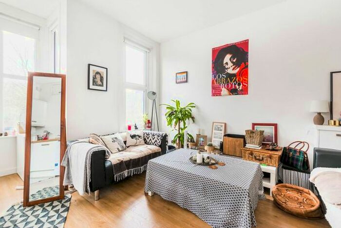 1 Bedroom Flat To Rent In Archway Road, Highgate, London, N6