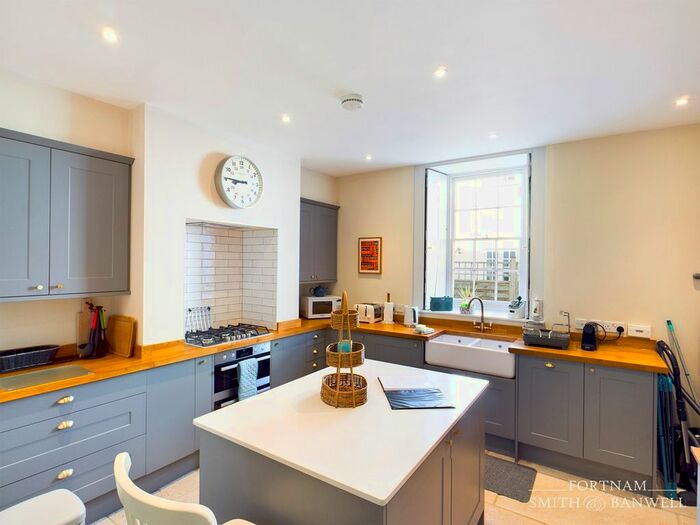 2 Bedroom Flat For Sale In Berne Lane, Charmouth, DT6