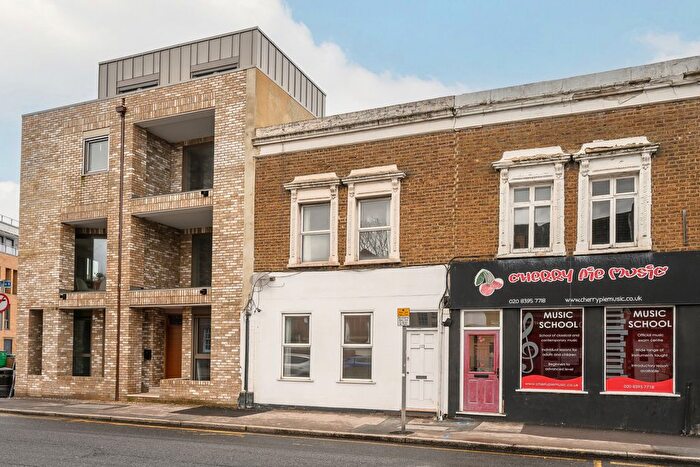 2 Bedroom Terraced House For Sale In Kingston Road, Wimbledon, London, SW19