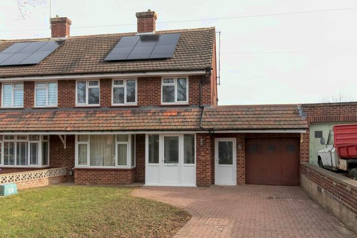4 Bedroom Semi-Detached House To Rent In Bowershott, Letchworth Garden City, SG6