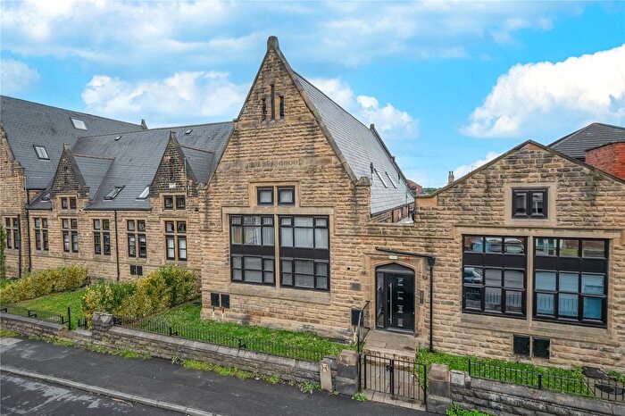 3 Bedroom Maisonette For Sale In Priestley Manor, Peel Street, Morley, Leeds, West Yorkshire, LS27