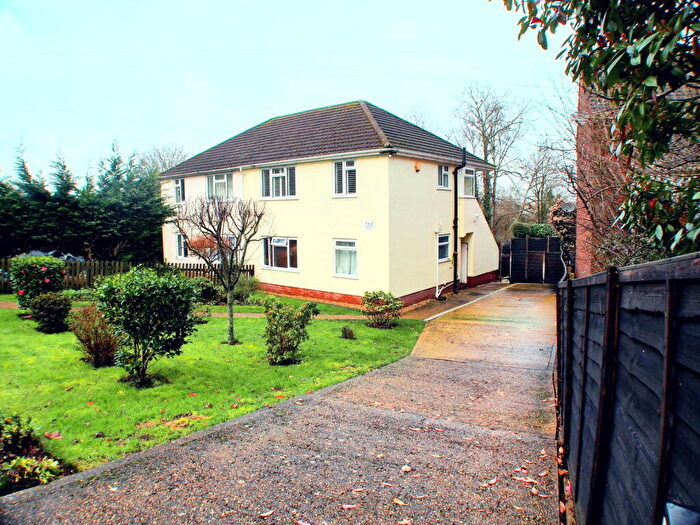 2 Bedroom Maisonette For Sale In Peartree Close, Southampton, SO19