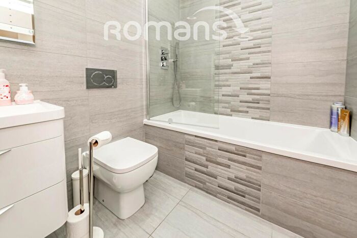 2 Bedroom Apartment To Rent In Fleet House, Fleet, GU51