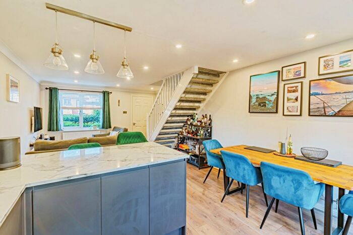 2 Bedroom Detached House For Sale In Alpine Road, Redhill, Surrey, RH1